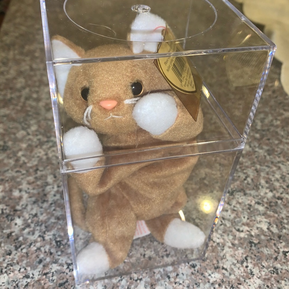 TY BEANIE BABIES NIP GOLD CAT 1994 IN DISPLAY BOX